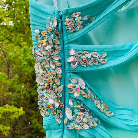 Size 2 Prom/Formal Dress - Picture 6 of 7